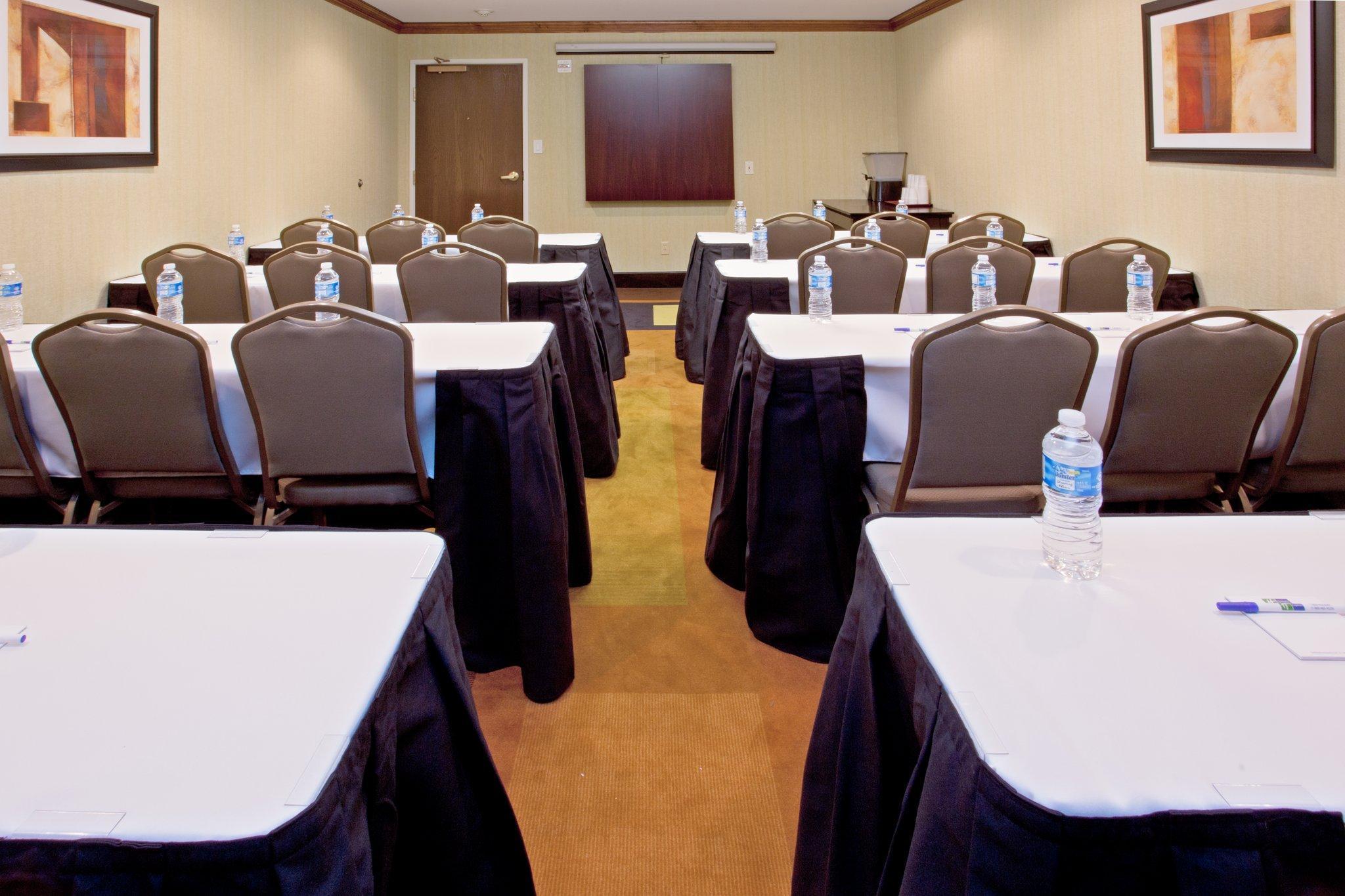 Holiday Inn Express Arlington Interstate 20 Parks Mall By Ihg Kültér fotó